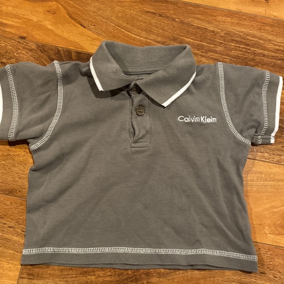 Boy’s Size 6-9 Months Calvin Klein Cotton Outfit- Polo Top & Striped Pants -EUC - Picture 2 of 6